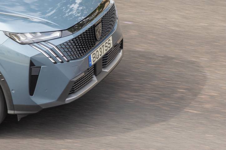 face avant Peugeot 3008
